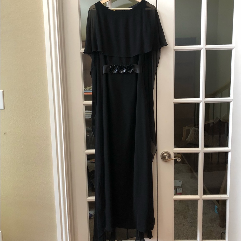 Beautiful Teri Jon Formal Cape Dress - Picture 2 of 7